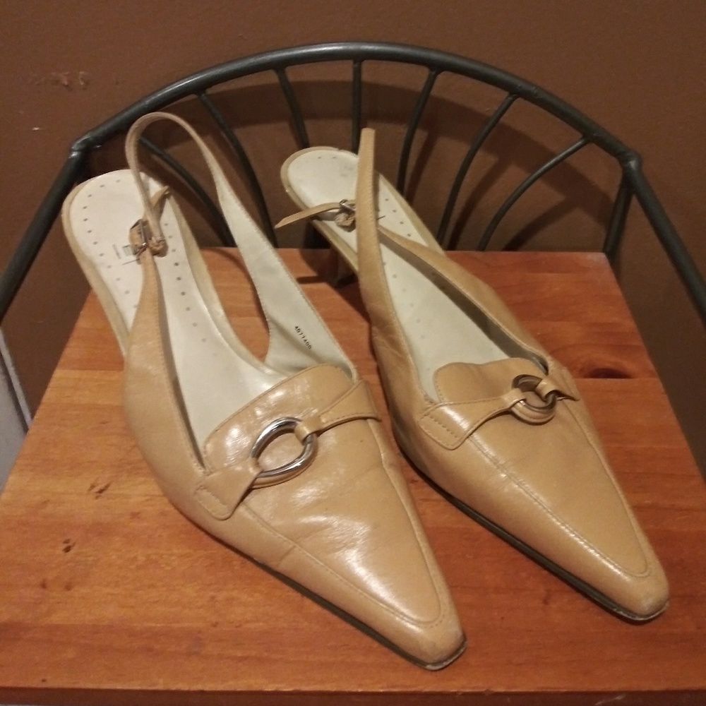 Impo Tan Nude Short Heels Pumps Size 9.5